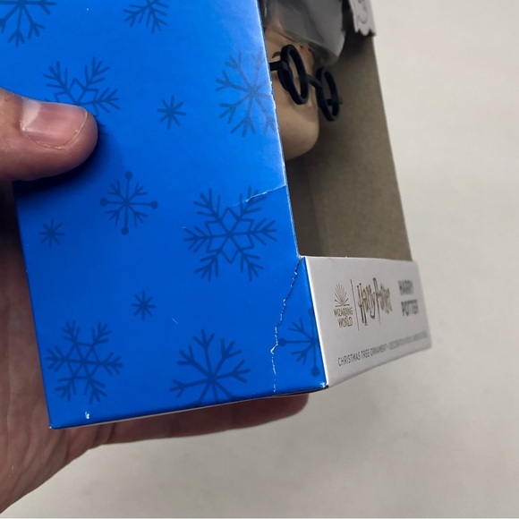 NIB 2022 HALLMARK HARRY POTTER FUNKO POP! 3” ORNAMENT - Picture 6 of 6